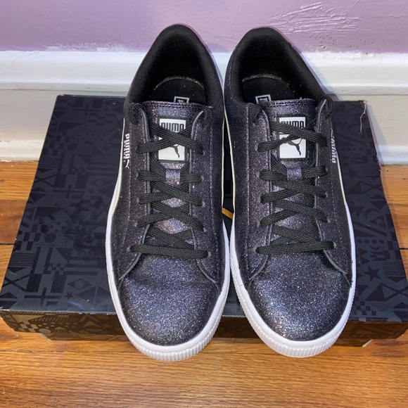 Pumas - Picture 1 of 3